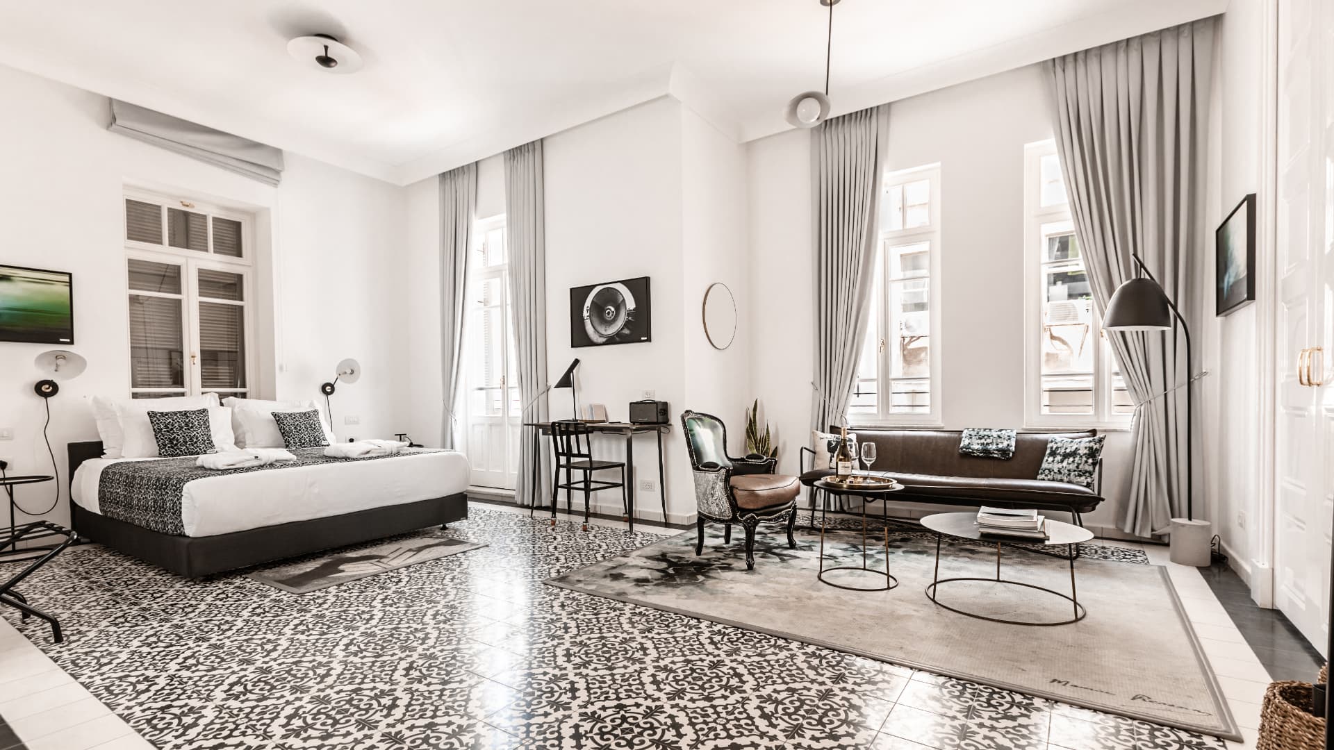 Junior Suite with balcony — photo 4