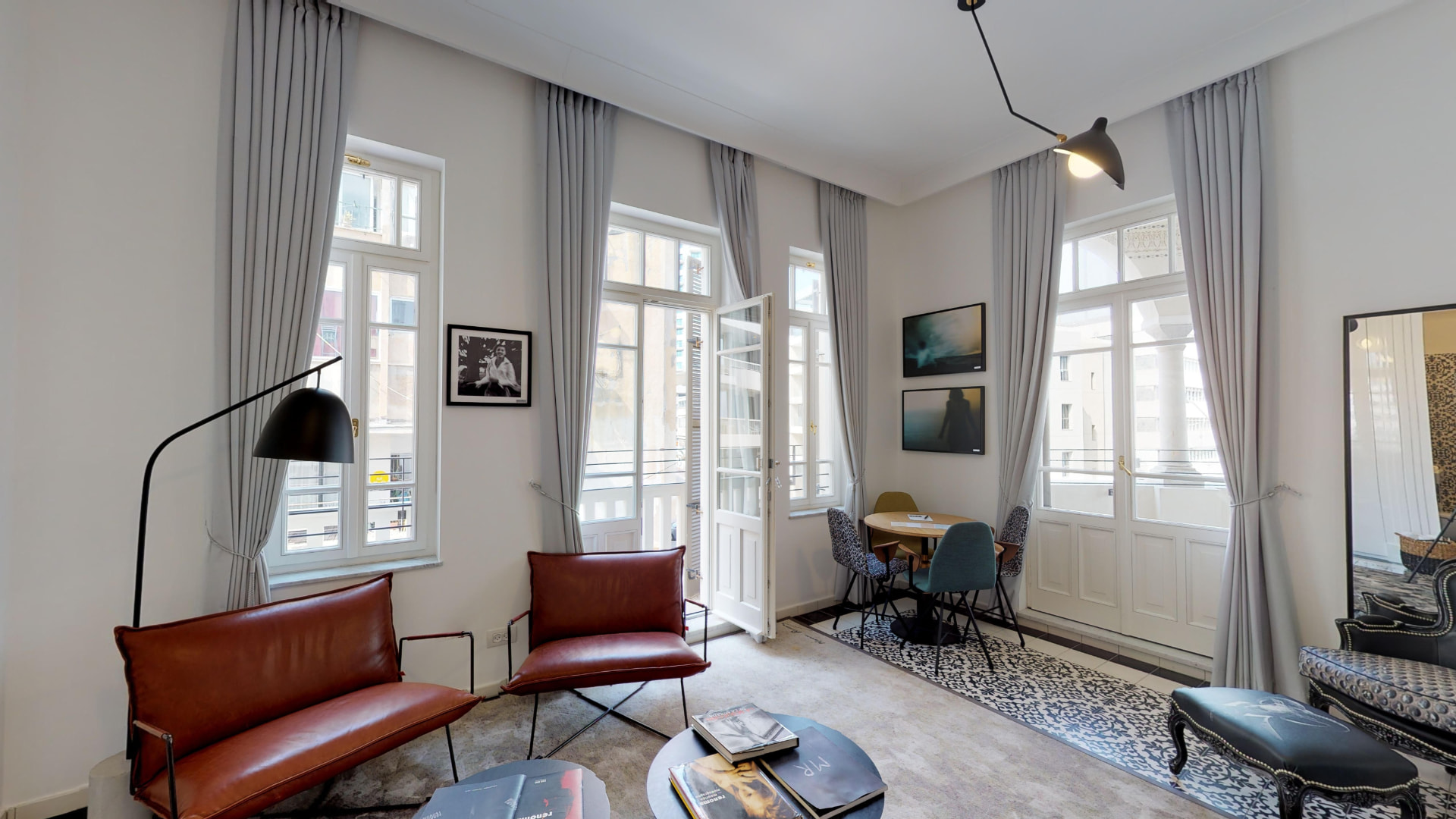 Renoma Suite with balcony — photo 4